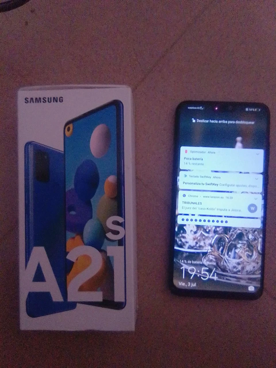 Lot de deux téléphones portables Samsung Galaxy A21s et Honor 8X 128 go – photo 3